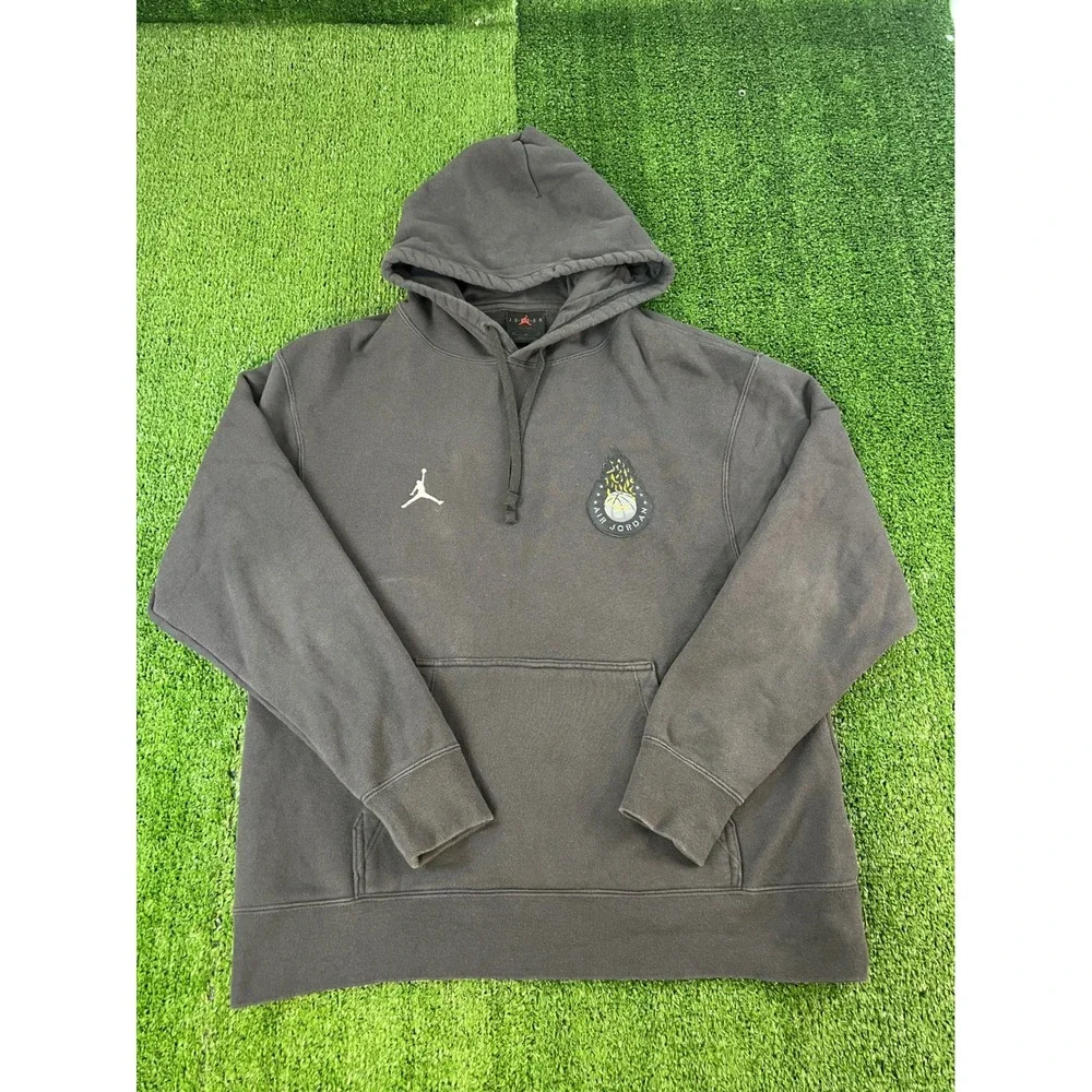 Jordan Mens Flaming Basketball Graphic Hoodie Faded‎ Black CJ9078-060 Medium